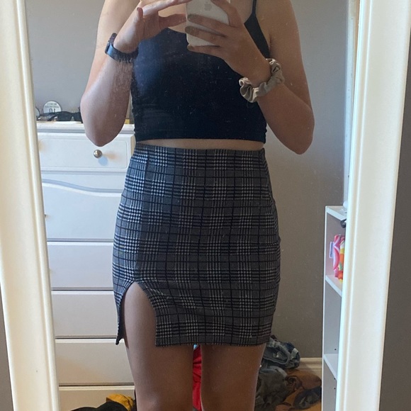 Eclipse Skirt - Picture 2 of 4